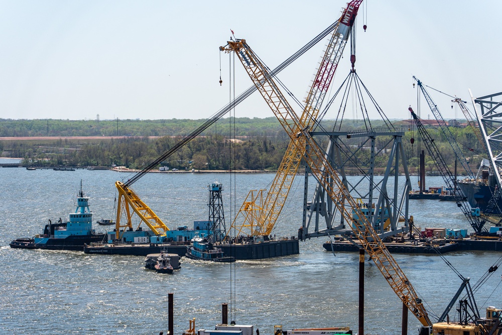 Unified Command works to open Limited Access Channel to Port of Baltimore