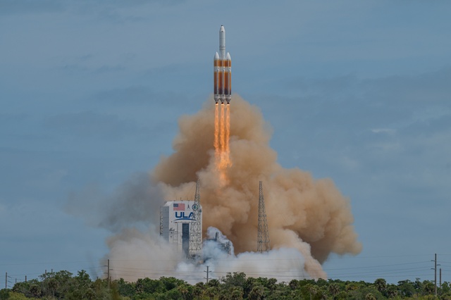 Delta IV Heavy NROL-70 Launch