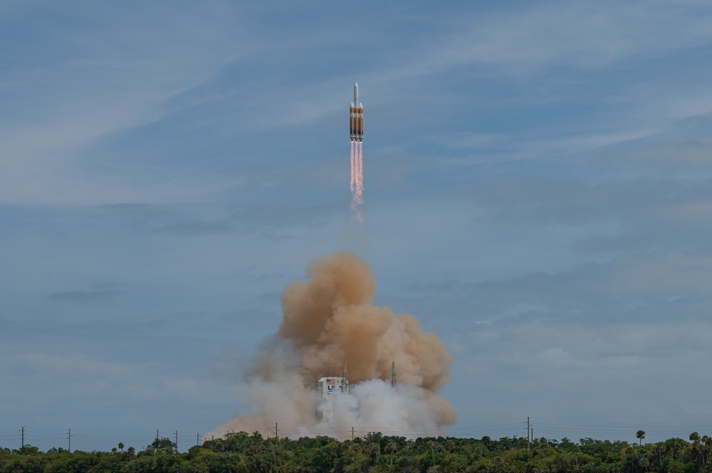 Delta IV Heavy NROL-70 Launch