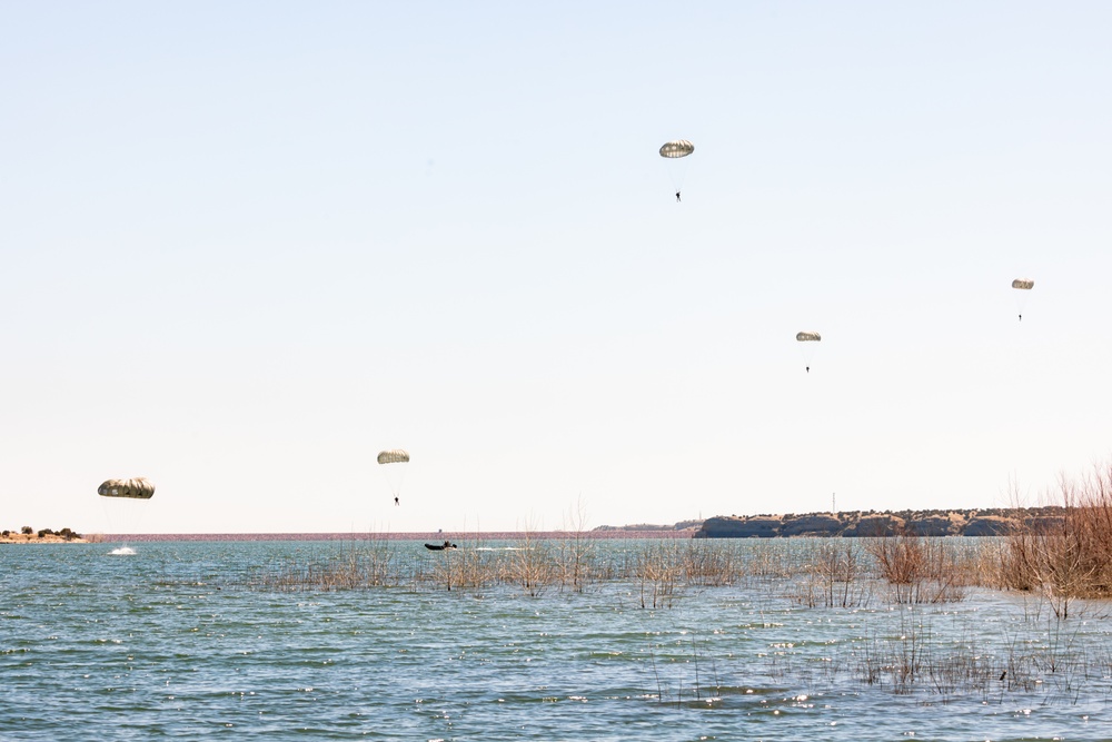 10th SFG(A) Airborne Water Jump