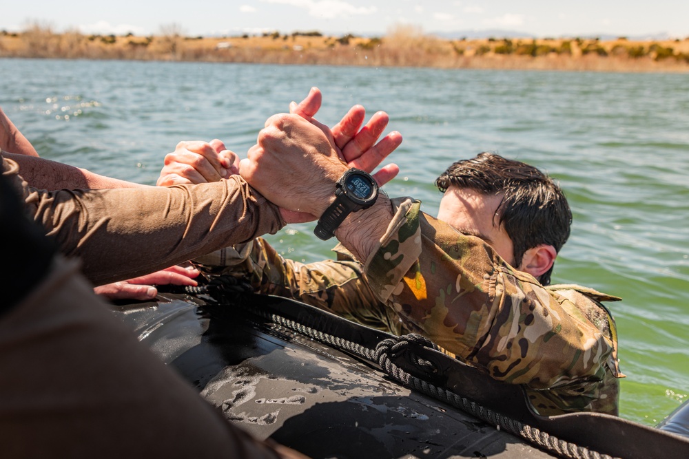 10th SFG(A) Airborne Water Jump