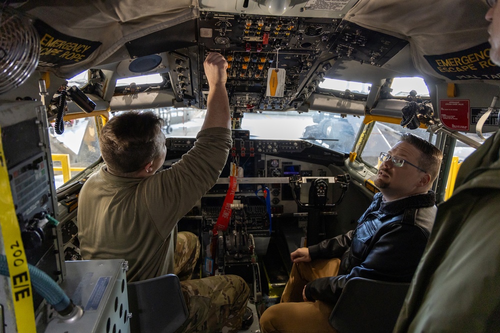 DLA Land and Maritime engineers visit Rickenbacker Air National Guard Base