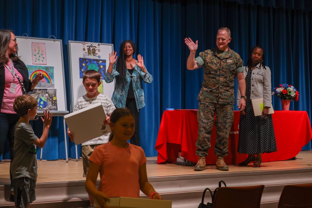 Military Parents Rock Poster Contest