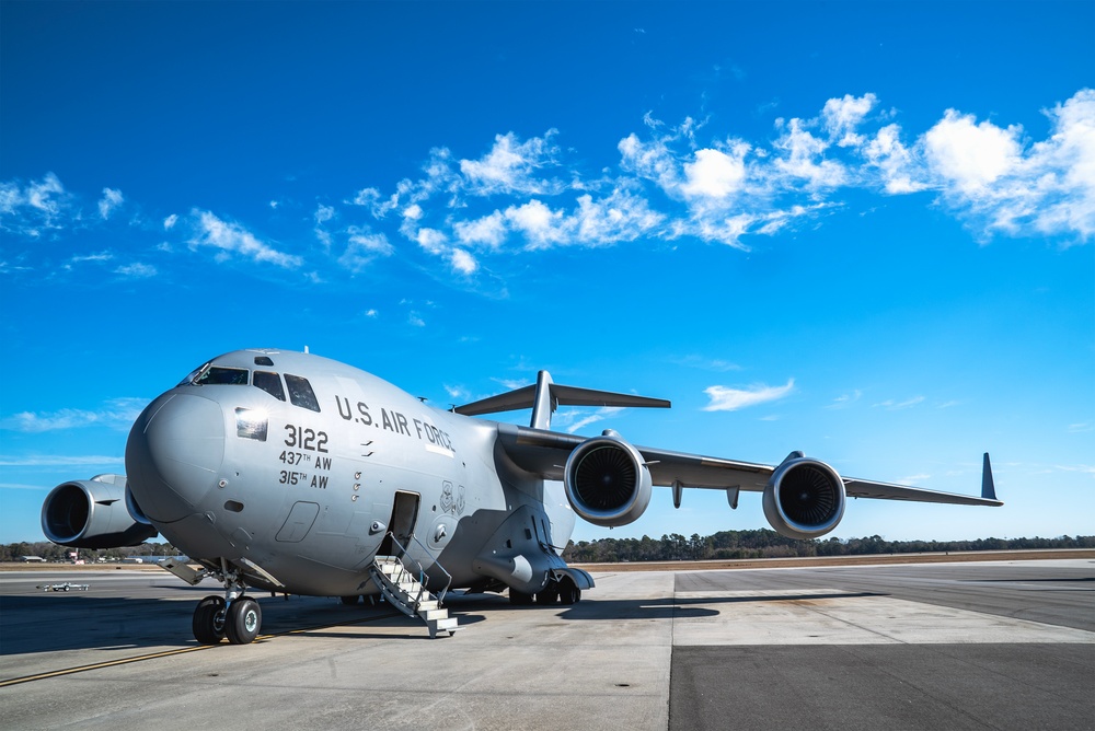 Team Charleston C-17s conduct local training
