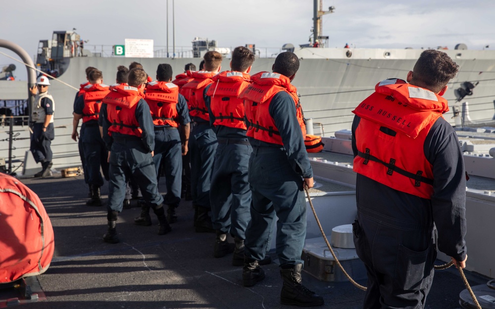 DVIDS - Images - USS Russell (DDG 59) Fueling-at-Sea with USNS John ...