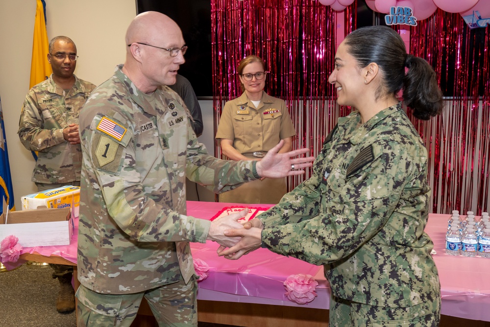 Cake Cutting Ceremony kicks off Lab Week at Walter Reed