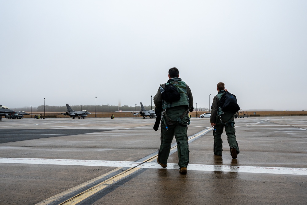 Airmen deploy for Operation Noble Eagle