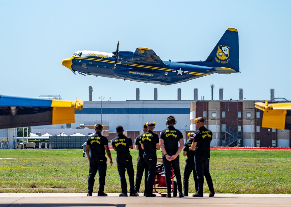 The Blue Angels’ perform at the Wings Over Cowtown Airshow