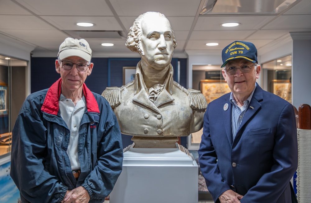George Washington hosts previous Commanding Officers