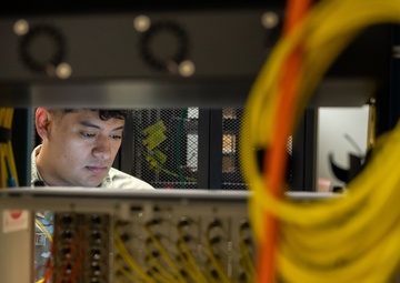 Keeping Morón AB connected