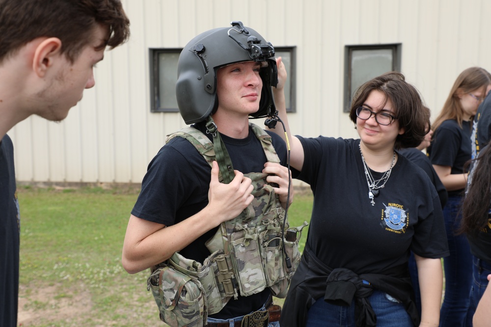 Rehobeth NJROTC Cadets visit USAACE