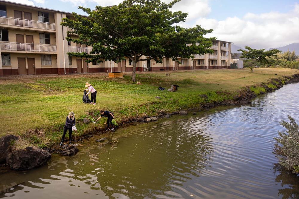 Clearing the Channel: MCBH Volunteers remove debris from the Mokapu Central Drainage Channel