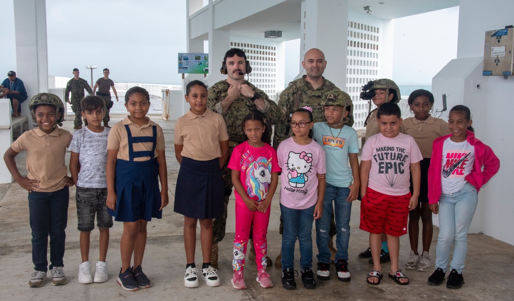 Coast Guard Port Security Units visit students in Vieques