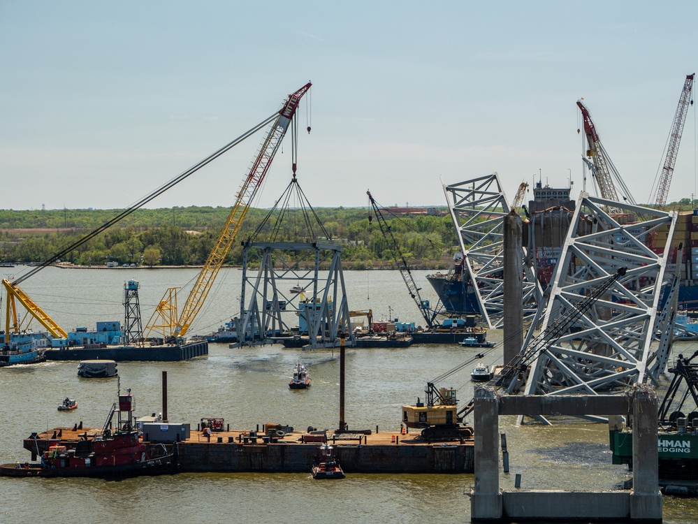 Unified Command works to open Limited Access Channel to Port of Baltimore