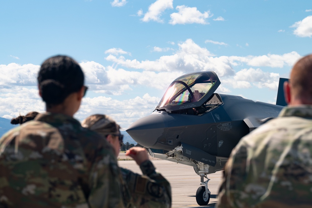 Pilots engage in independent pilot off-station procedures (IPOP) at Nellis AFB
