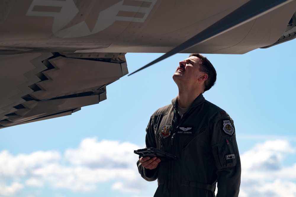 Pilots engage in independent pilot off-station procedures (IPOP) at Nellis AFB