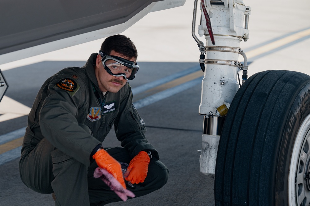 Pilots engage in Independent Pilot Off-station Procedures (IPOP) at Nellis AFB