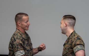 MCIPAC Command General and Sgt. Maj. Visit MCAS Iwakuni