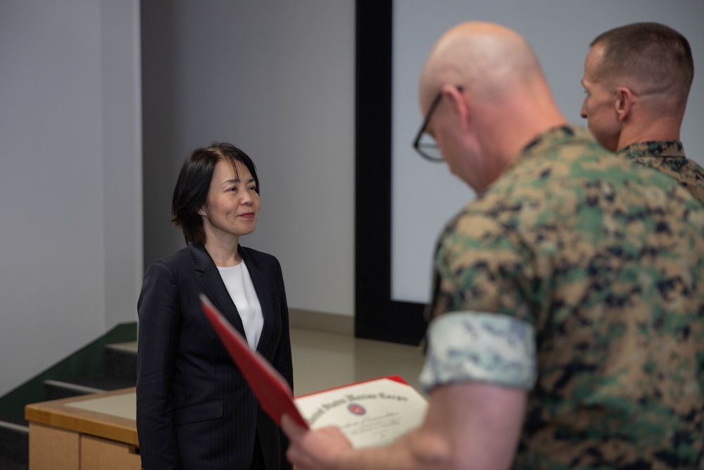 MCIPAC Command General and Sgt. Maj. Visit MCAS Iwakuni