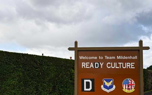 ReaDy Culture Sign