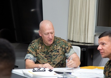 Camp Schwab Adult English Program Completion Ceremony/キャンプ・シュワブ英会話クラス修了式