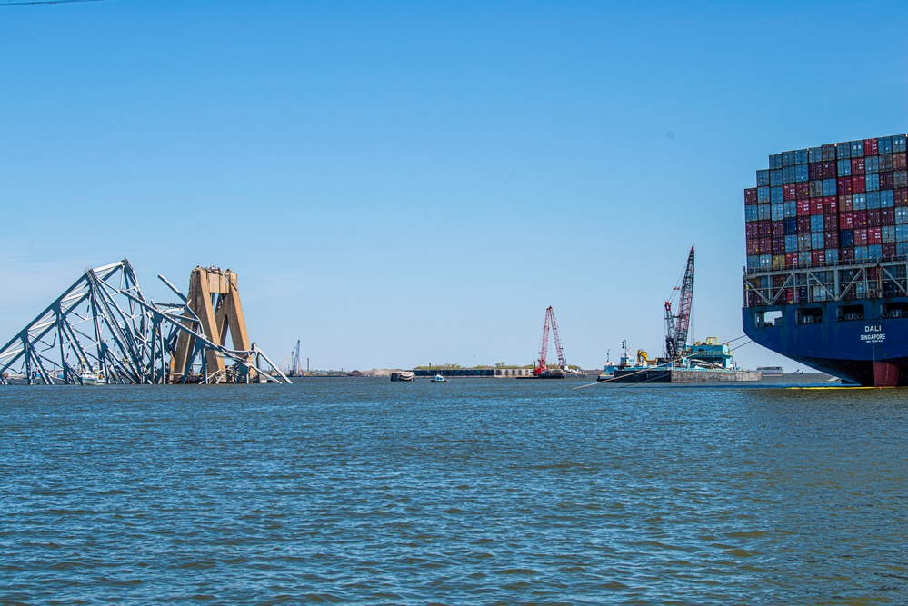 Large section of Francis Scott Key Bridge removed from Patapsco River