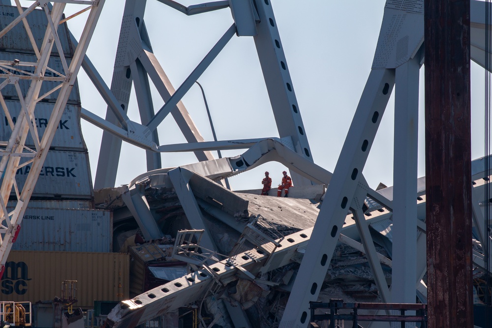 USACE crews survey federal channel in response to Key Bridge Collapse