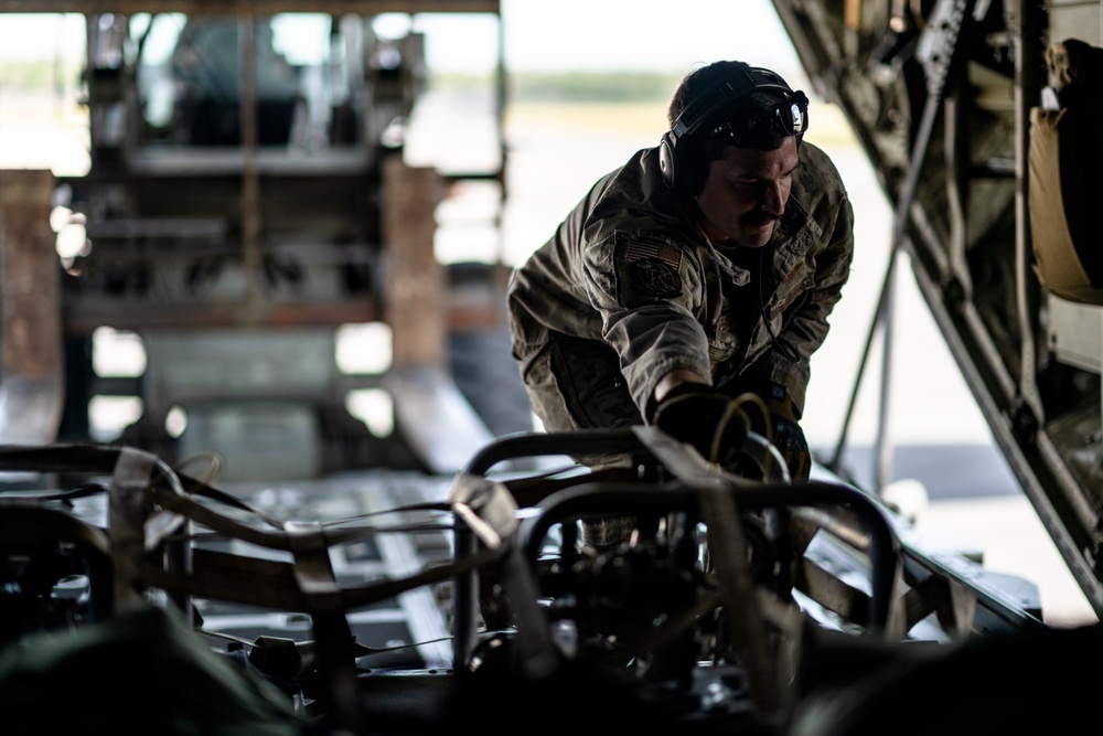 Ready Tiger 24-1: Airmen depart Avon, refuel A-10s at CL