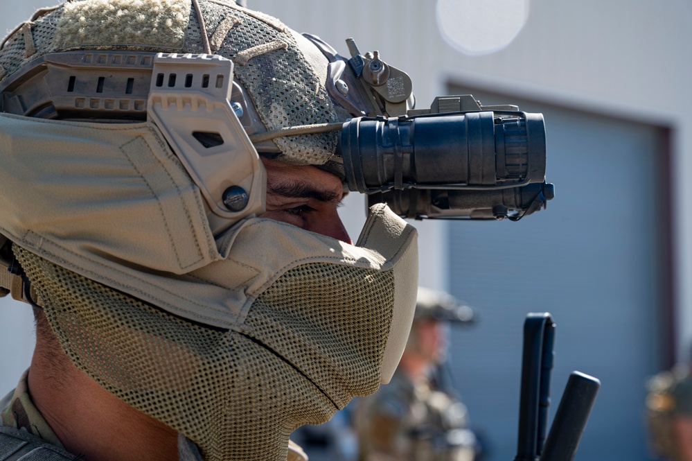 Special Tactics Airmen conduct a direct-action training mission during Emerald Warrior 24 (EW24)