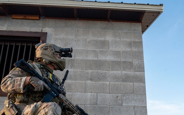 Special Tactics Airmen conduct a direct-action training mission during Emerald Warrior 24 (EW24)