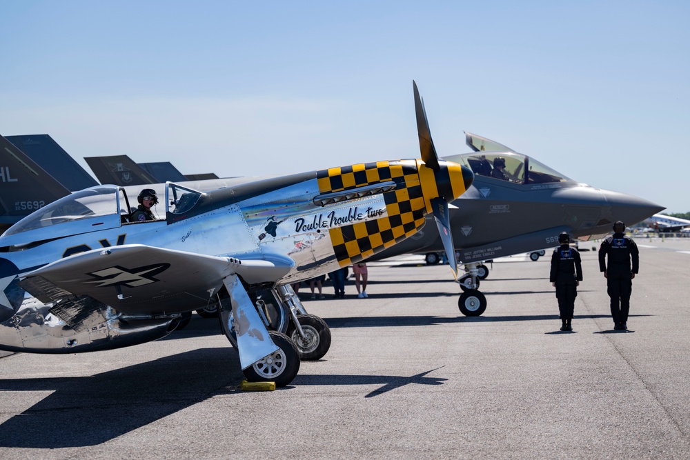 The F-35A Demo Team perform at SUN ‘n FUN