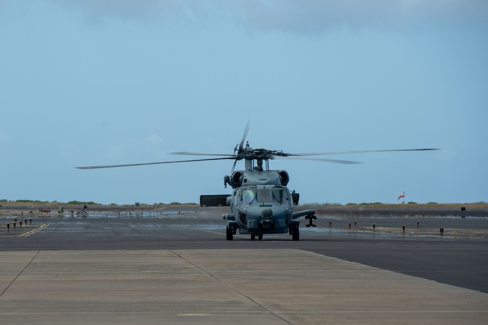 HSM Weapons School Pacific hosts the Helicopter Advanced Readiness Program onboard Pacific Missile Range Facility, Barking Sands.
