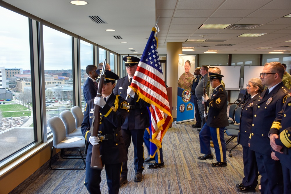 Minnesota National Guard Partners with St. Paul Police to Support Veterans