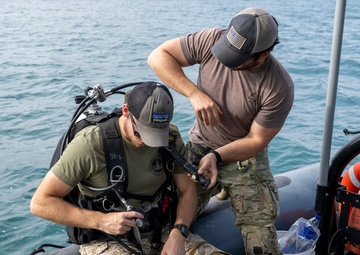 Sailors From Explosive Ordnance Disposal Mobile Unit Six Conduct Port Operations in Djibouti