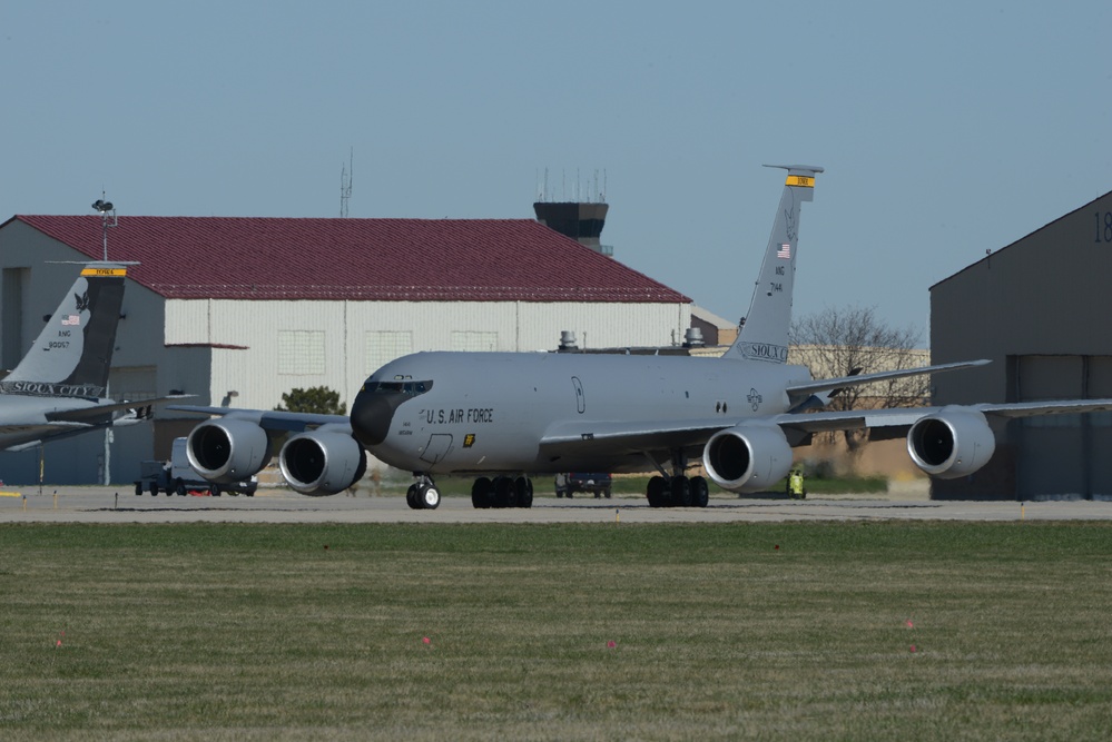 KC-135 departing