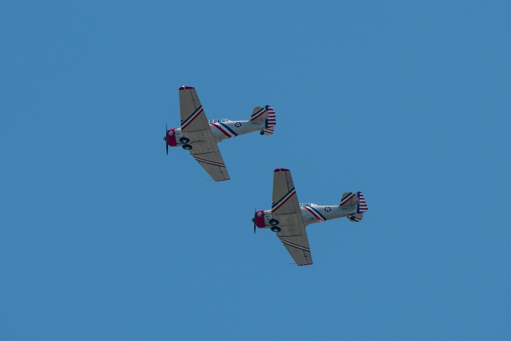 Aircraft arrive for the Charleston Airshow