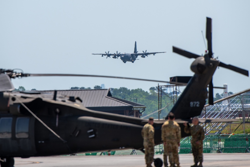 Aircraft arrive for the Charleston Airshow