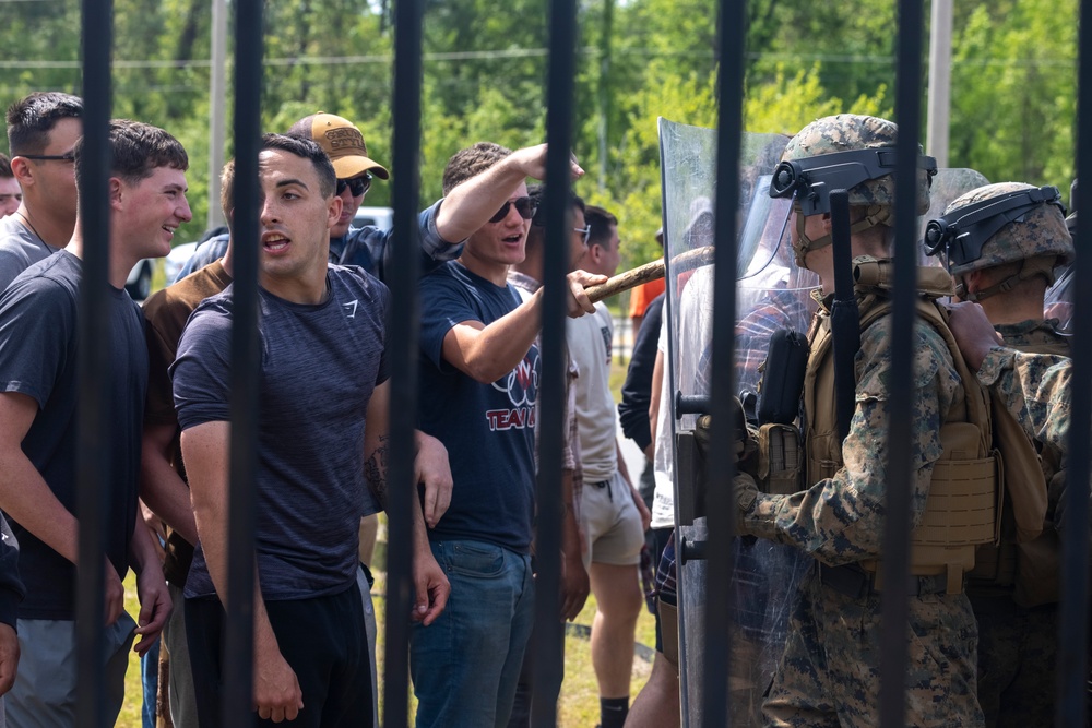 24th MEU Conducts Embassy Reinforcement Exercise