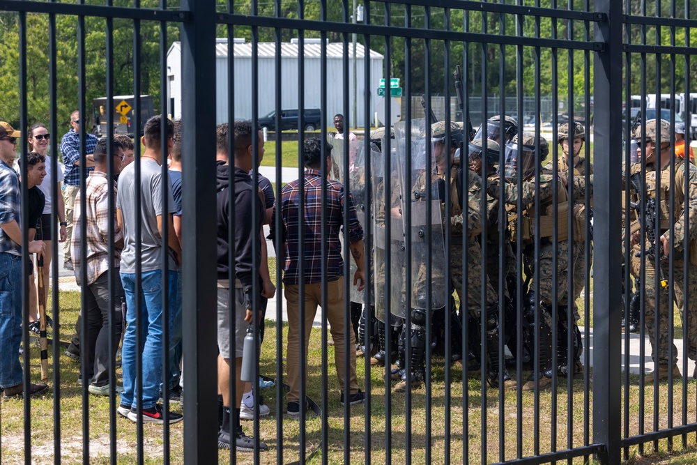 24th MEU Conducts Embassy Reinforcement Exercise