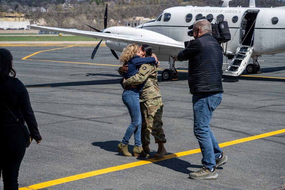 Minnesota aviators return home after Columbia deployment