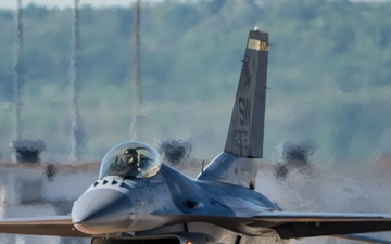 Aircraft arrive at Kentucky Air National Guard for Thunder air show