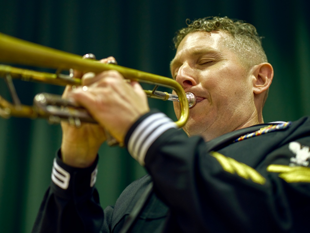 Ikego Elementary Month of the Military Child Picnic with the Shonan Brass Quintet
