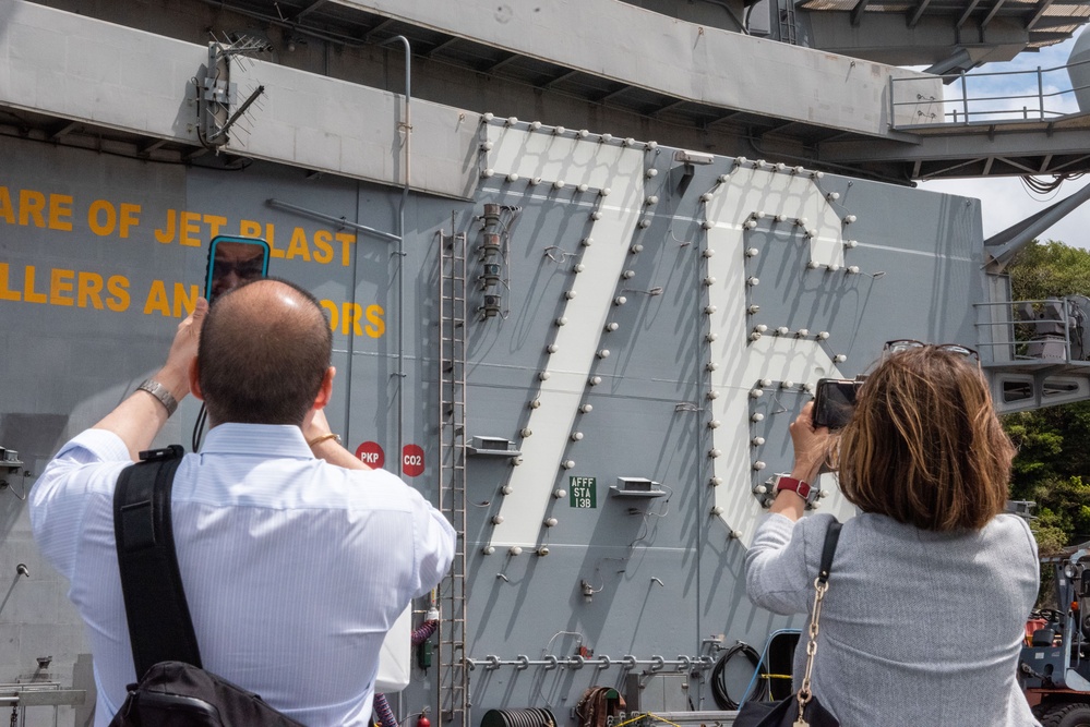 USS Ronald Reagan (CVN 76) hosts tour for members of the New Sanno Hotel management team