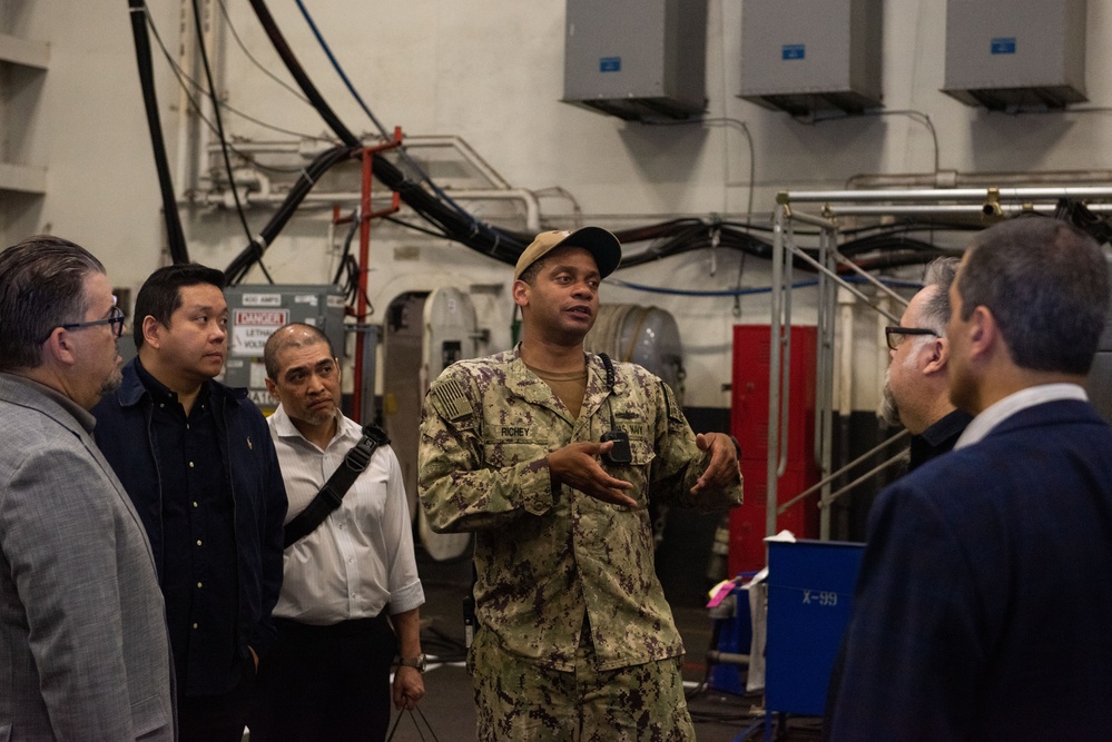 USS Ronald Reagan (CVN 76) hosts tour for members of the New Sanno Hotel management team