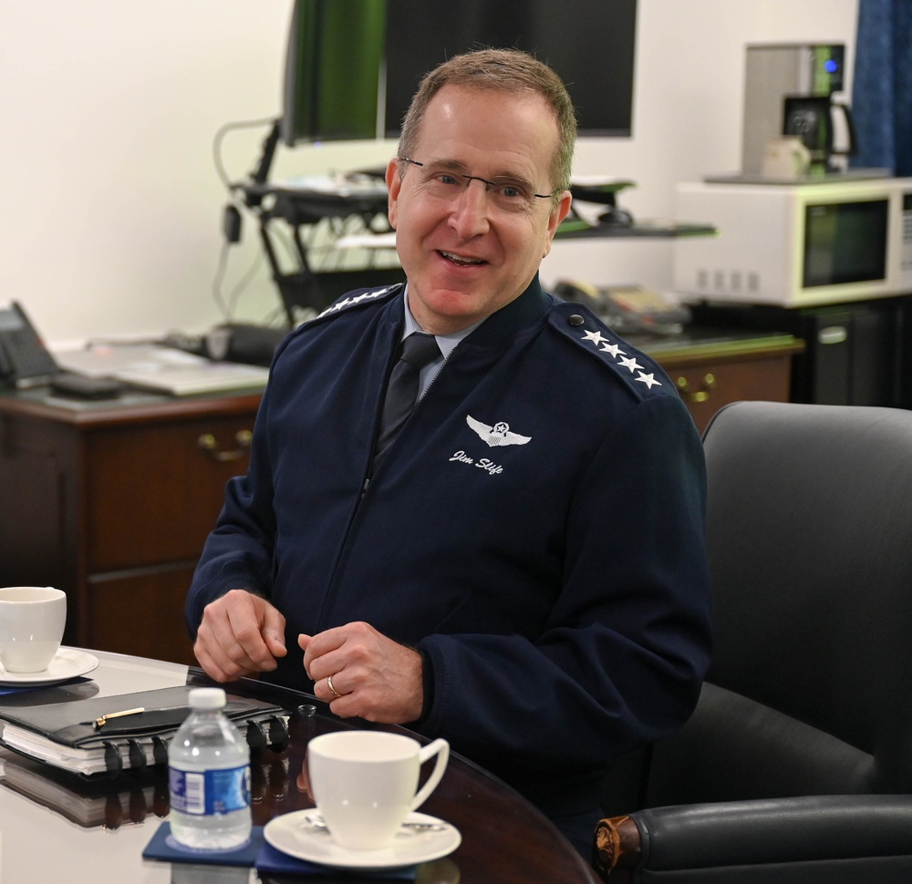 VCSAF meets with RAAF Air Marshal Chipman