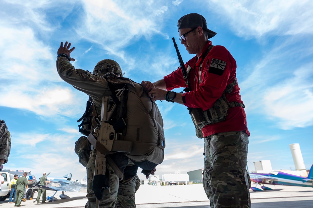 DVIDS - Images - Pararescue Jumpers perform a rescue demonstration at ...