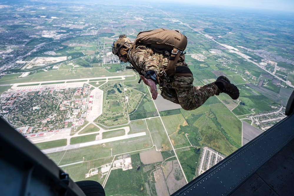 Pararescue Jumpers perform a rescue demonstration at The Great Texas Airshow 2024