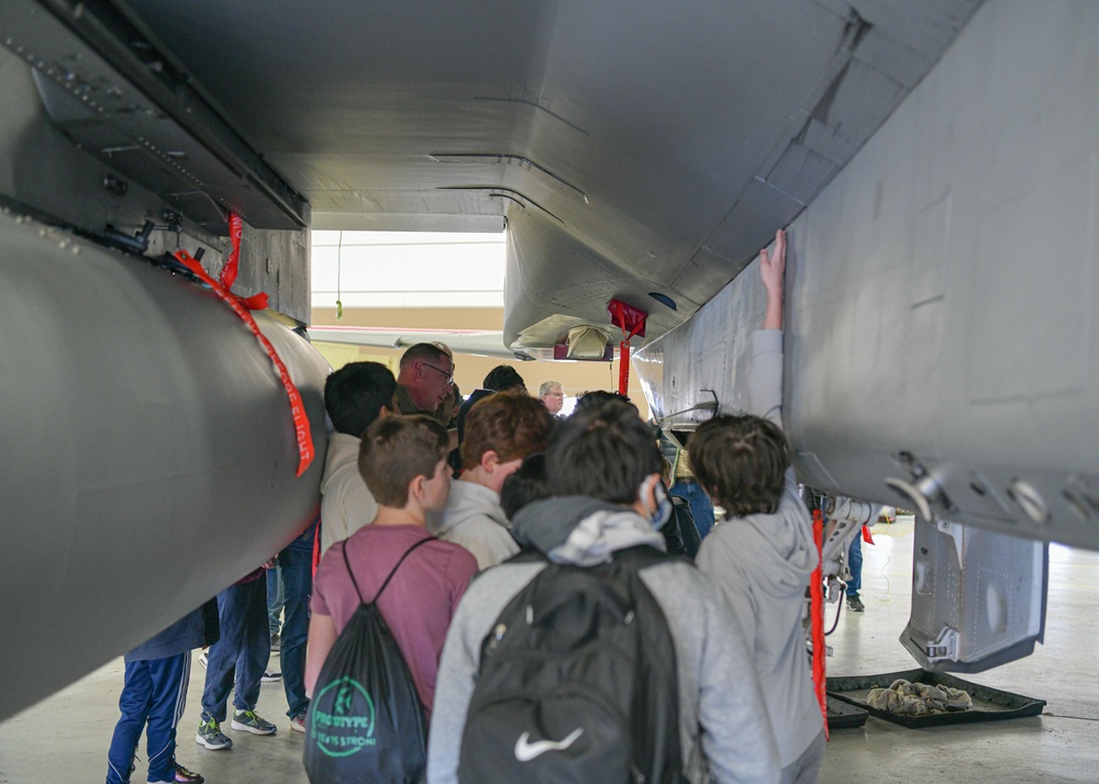 104th Fighter Wing hosts Longmeadow troop 94, Westborough troop 382 for base tour