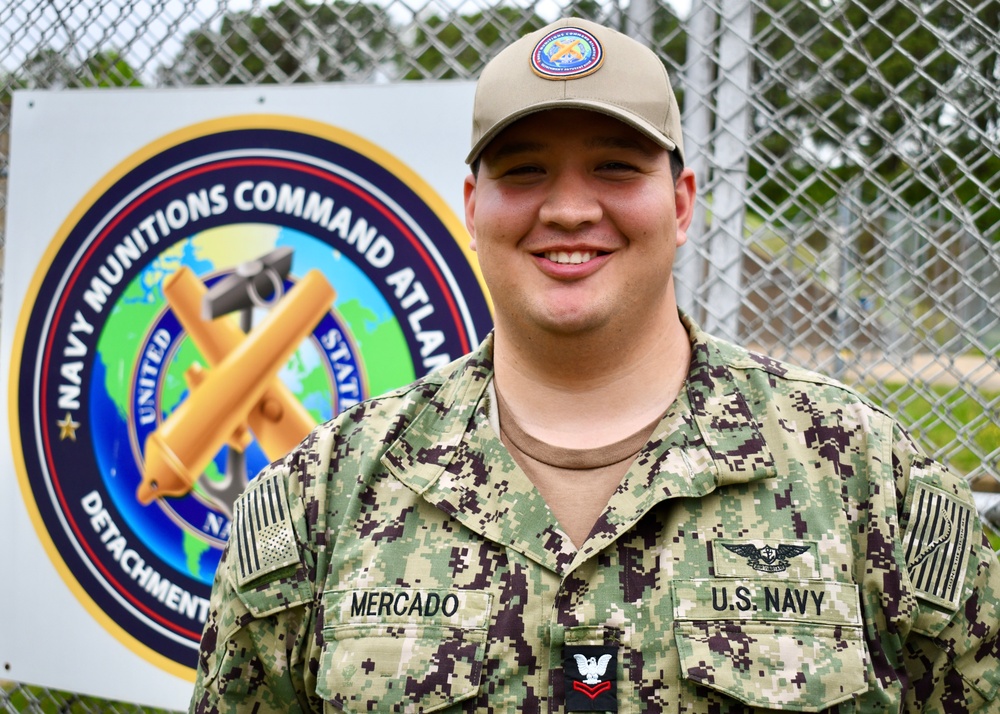 Navy Munitions Command Atlantic Det Pax Sailor Provides Life-Saving Roadside Assistance