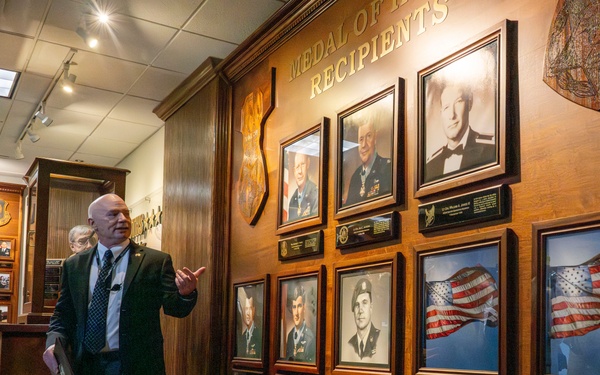 DOCA Members Visit AFSOC